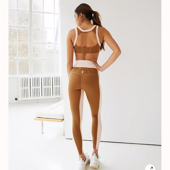 NEW 2 Piece Free People High-Rise Rebel Leggings and Matching Sports Bra - Picture 3 of 9